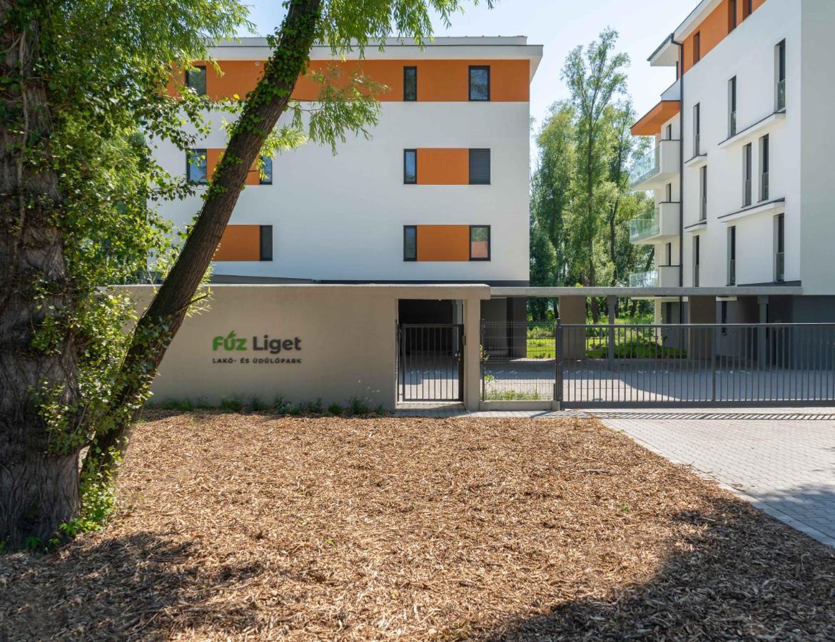 Fuzliget Ezuestnyar Apartment Balatonfůzfő Bagian luar foto