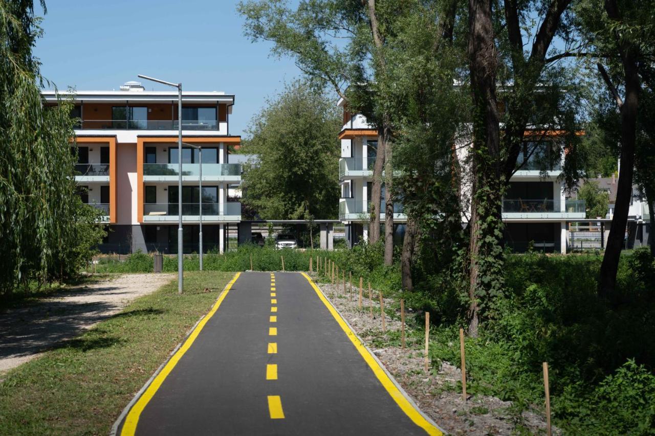 Fuzliget Ezuestnyar Apartment Balatonfůzfő Bagian luar foto