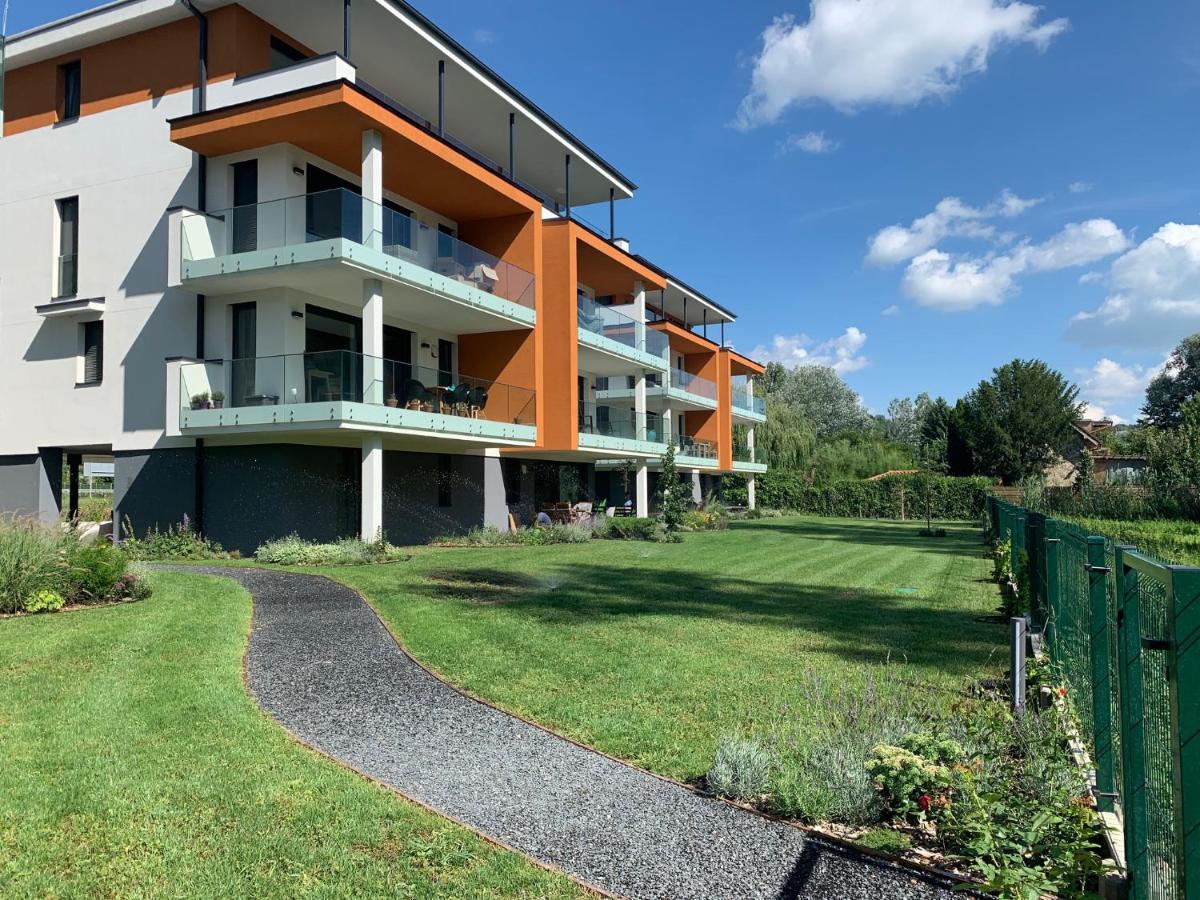 Fuzliget Ezuestnyar Apartment Balatonfůzfő Bagian luar foto